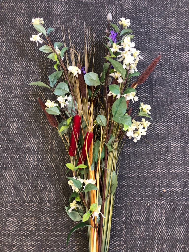 FAUX CATTAIL GREENERY BOUQUET.