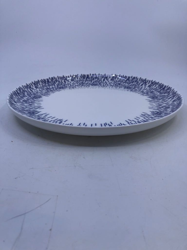4 WHITE DINNER PLATES W/ BLUE LINED EDGE MIKASA.