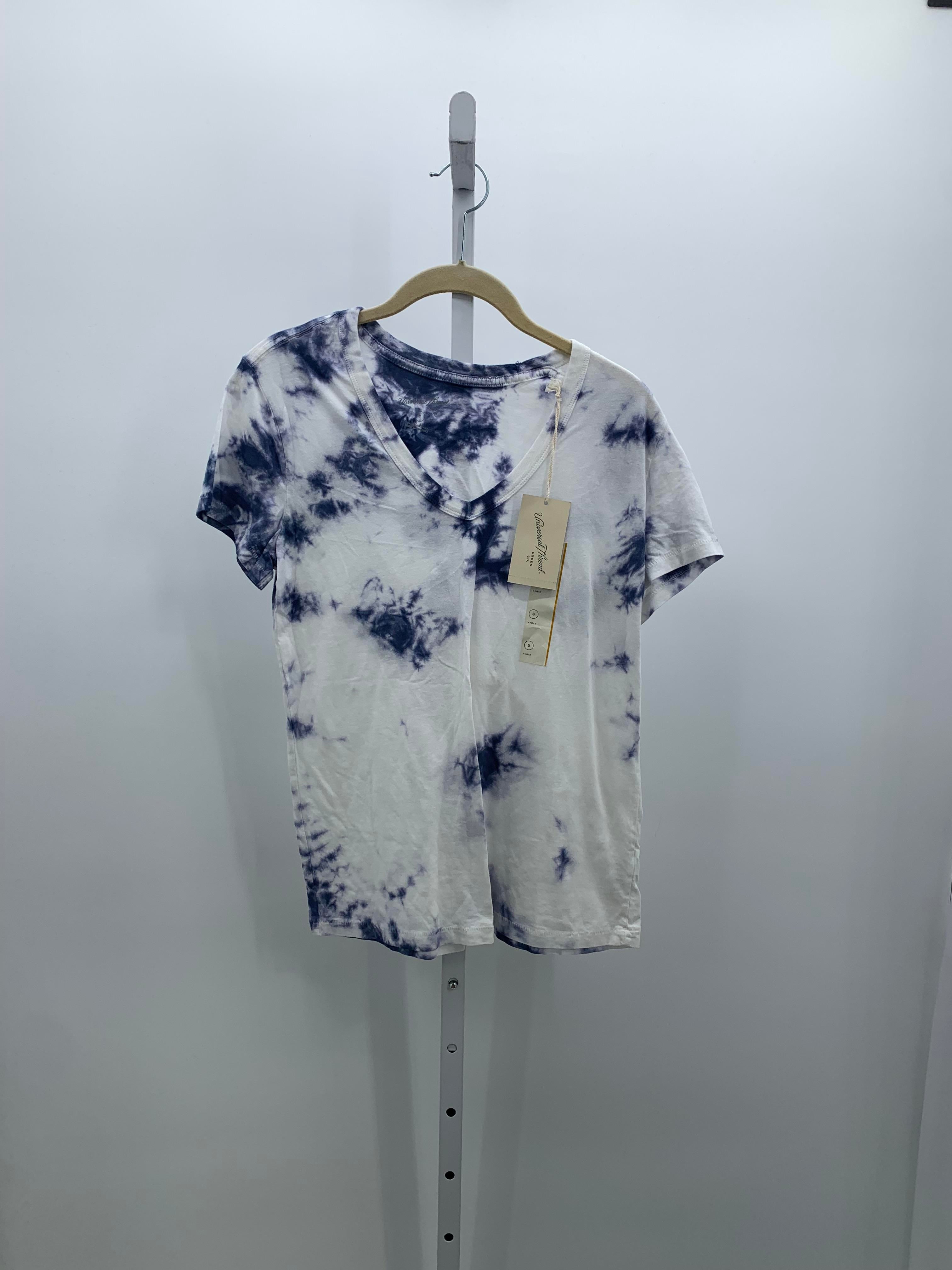 Universal Thread Size Small Misses Short Sleeve Shirt