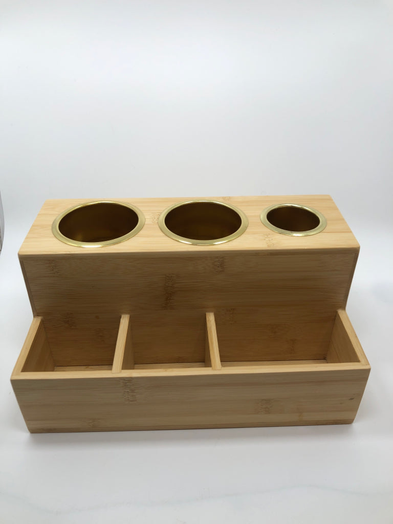 LIGHT WOOD/GOLD ORGANIZER.