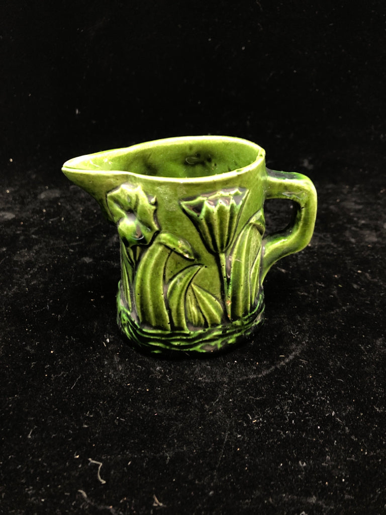 SM GLAZED FLORAL CREAMER.