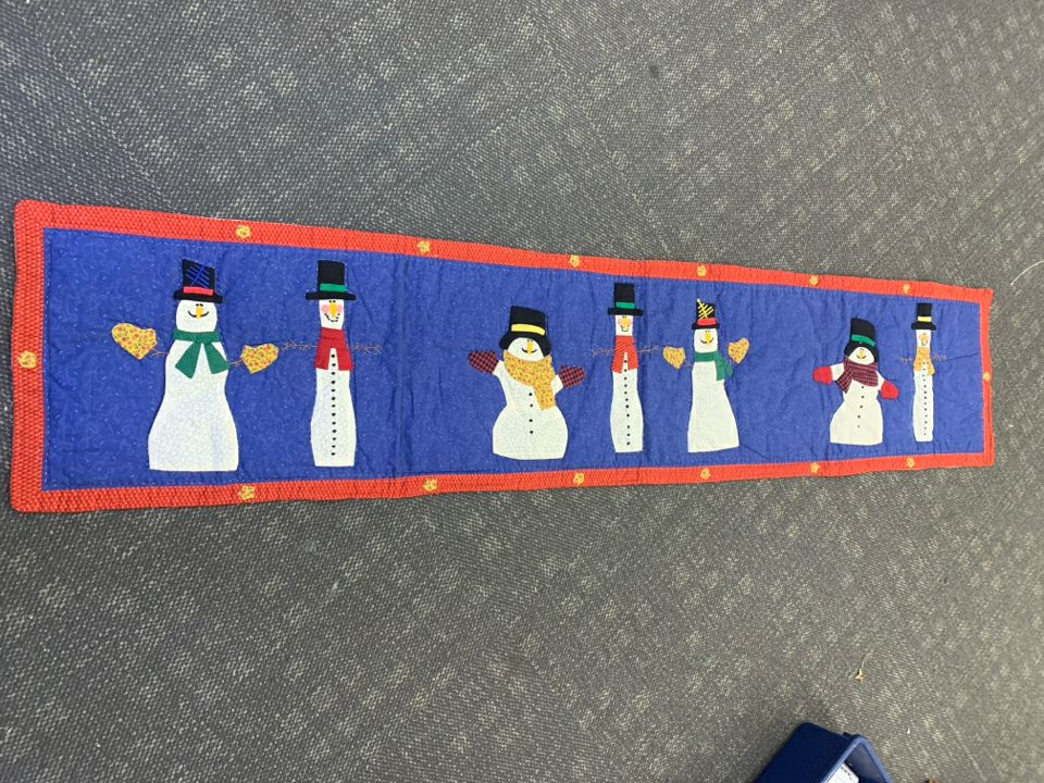 BLUE QUILTED SNOWMEN RUNNER.