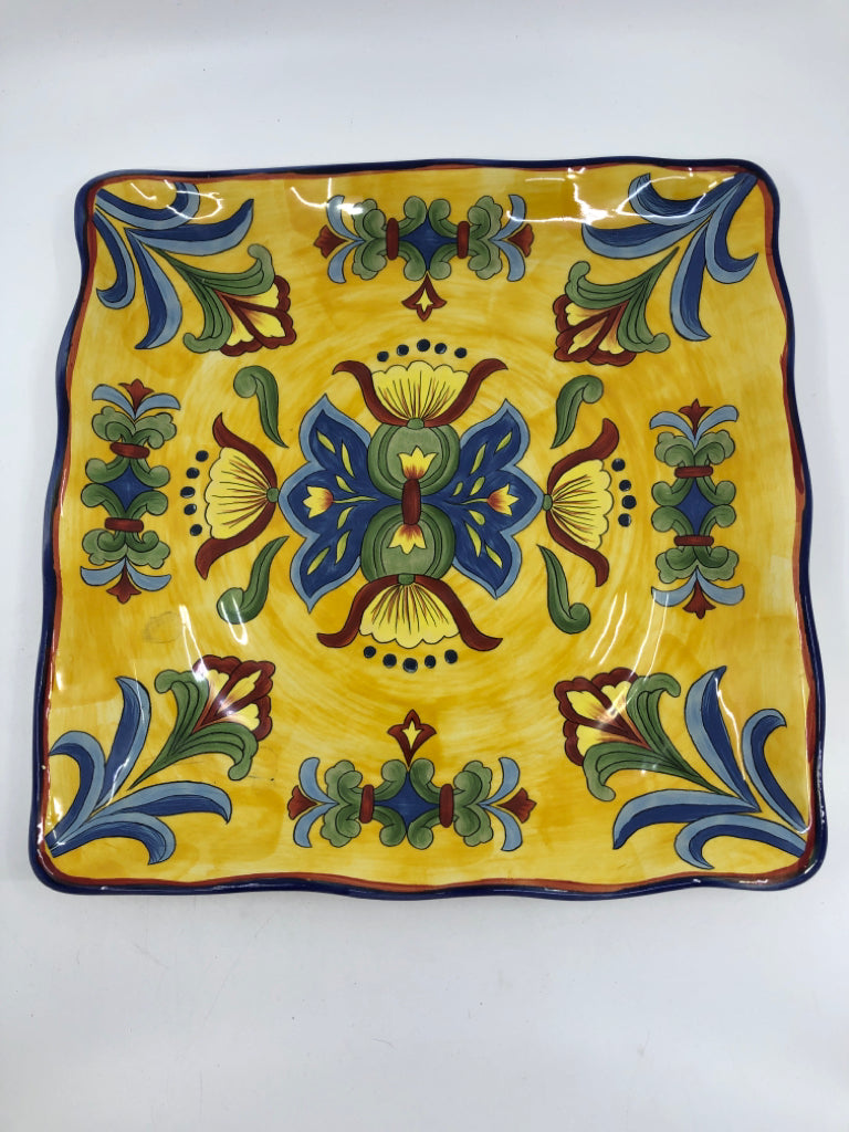 YELLOW/BLUE SQUARE SERVING PLATE.