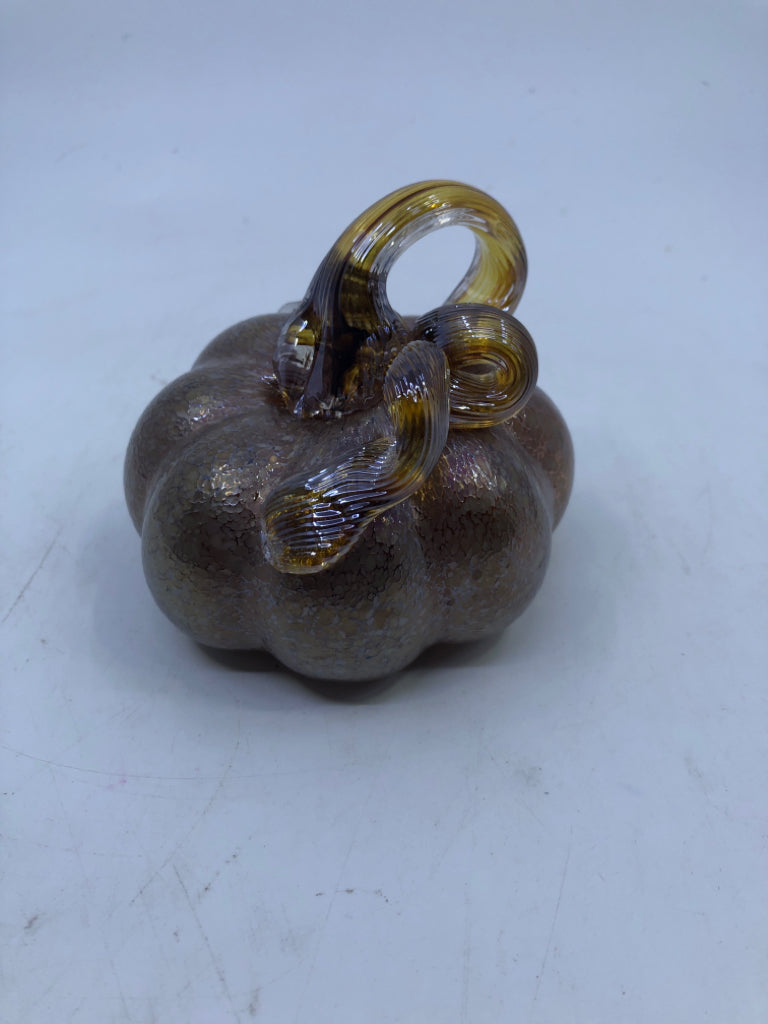 GOLD TEXTURED GLASS PUMPKIN.