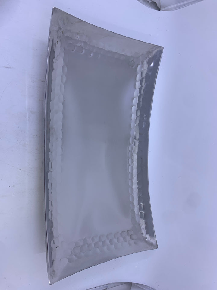 SILVER METAL HAMMERED/LIFTED EDGES MAX STUDIO TRAY.