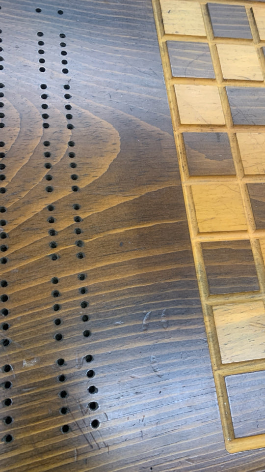 VTG STYLE WOOD GAME CHESS TABLE W/PIECES.