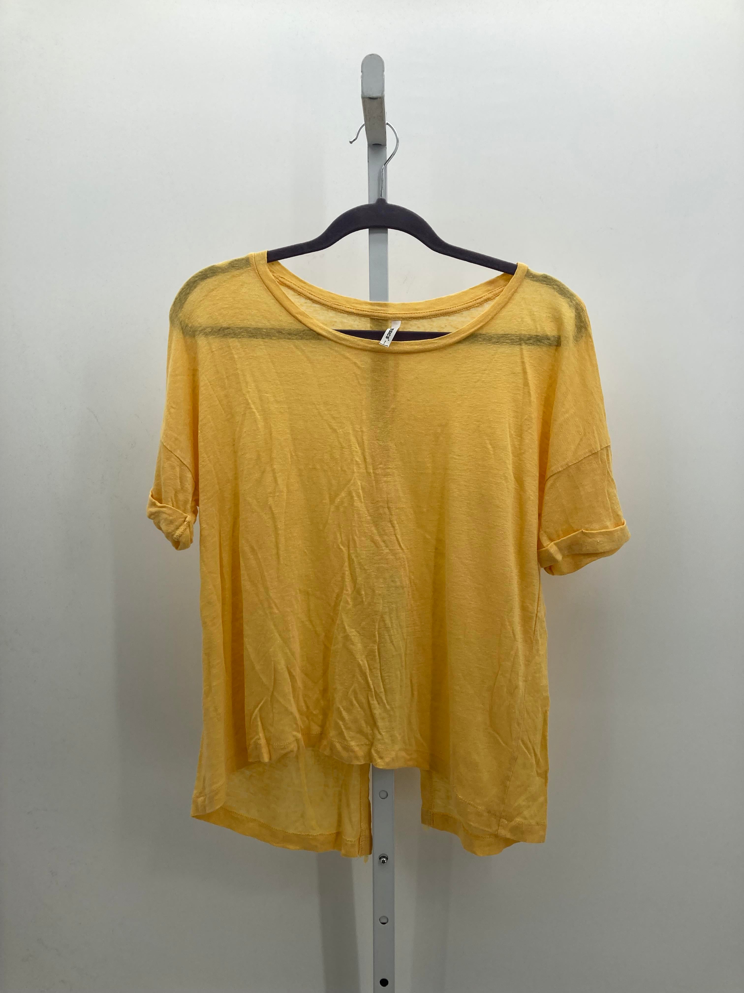 tresics Size Medium Misses Short Sleeve Shirt