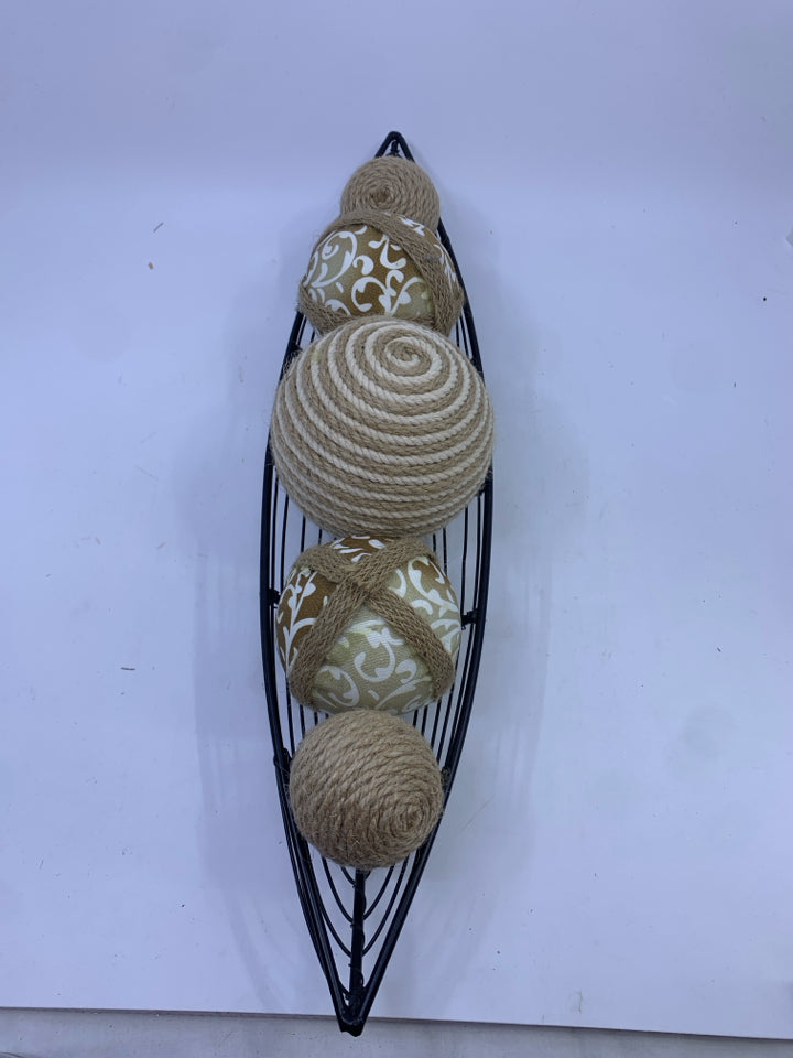 NARROW METAL BOAT SHAPED CENTER PIECE W/ 5 BALL FILLER.