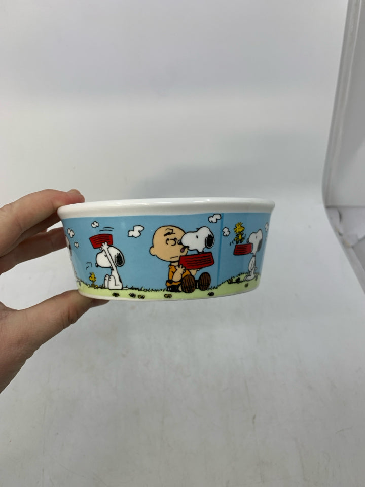 CERAMIC PEANUTS THEME CAT BOWL.