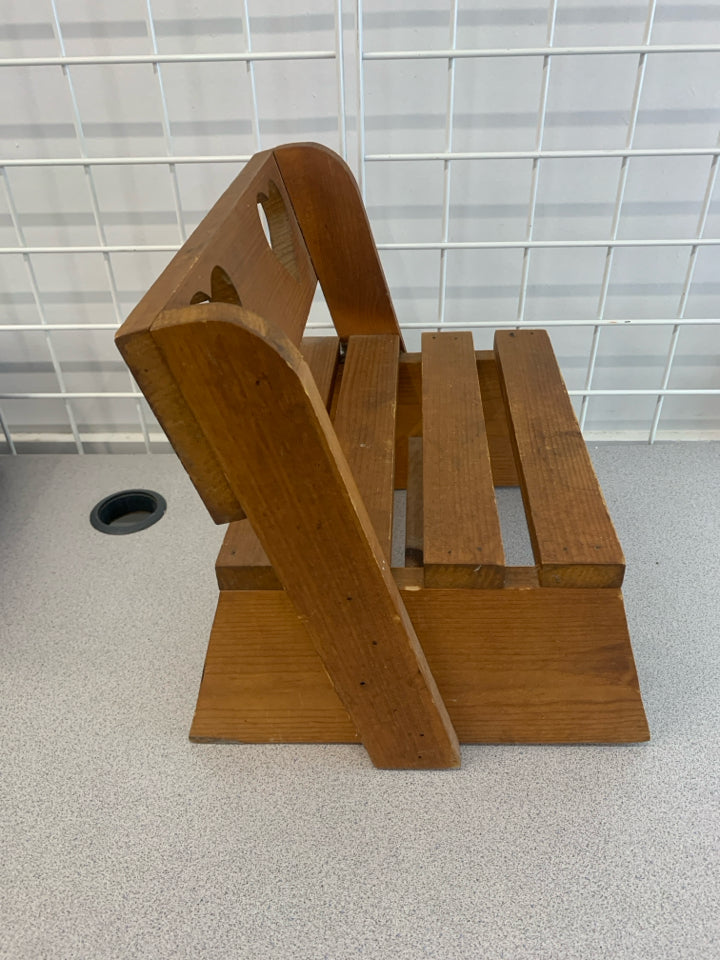VTG STYLE DOLL BENCH/PLANT RISER W/HEART CUT-OUT.