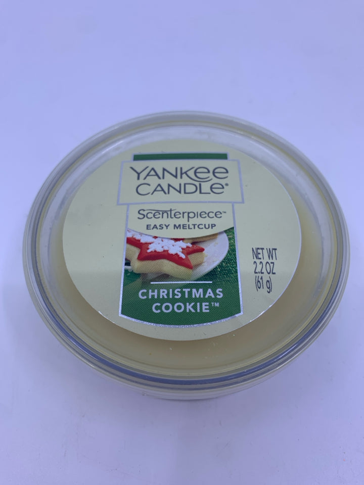 YANKEE CANDLE CHRISTMAS COOKIE MELT CUP.