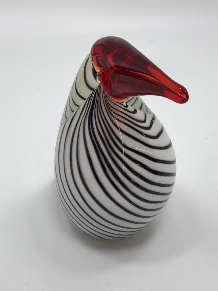 BLOWN GLASS TOUCAN PAPERWEIGHT.