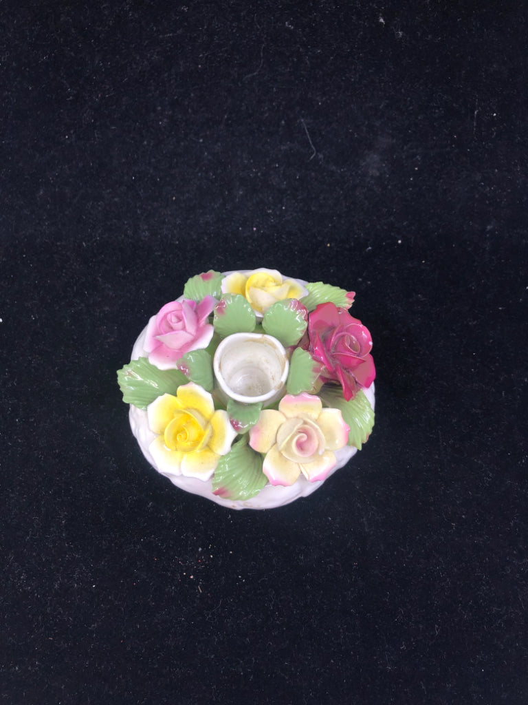 VTG PORCELAIN FLORAL CANDLE HOLDER.