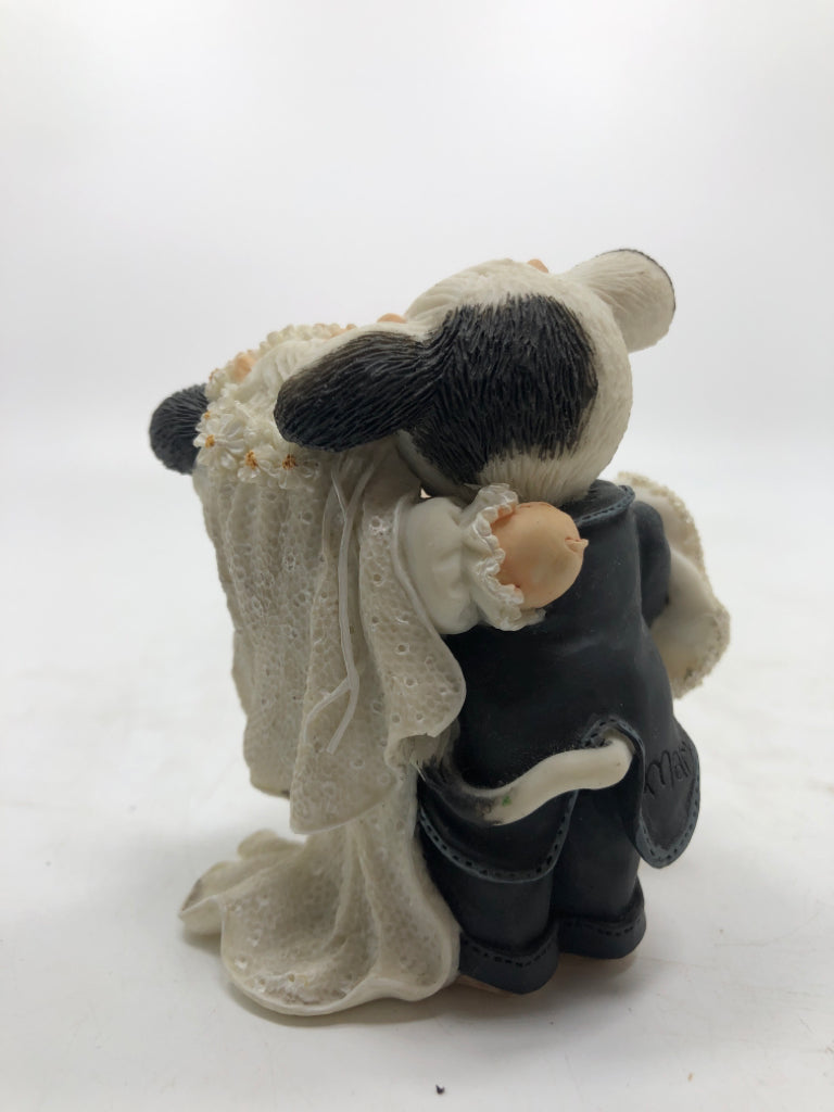 "I'LL NEVER LOVE AN-UDDER" MARY MOOMOOS FIGURINE.