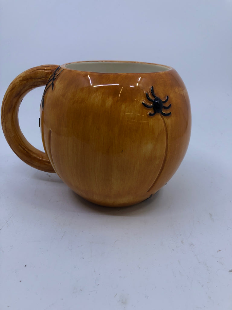 LARGE JACK O LANTERN MUG.