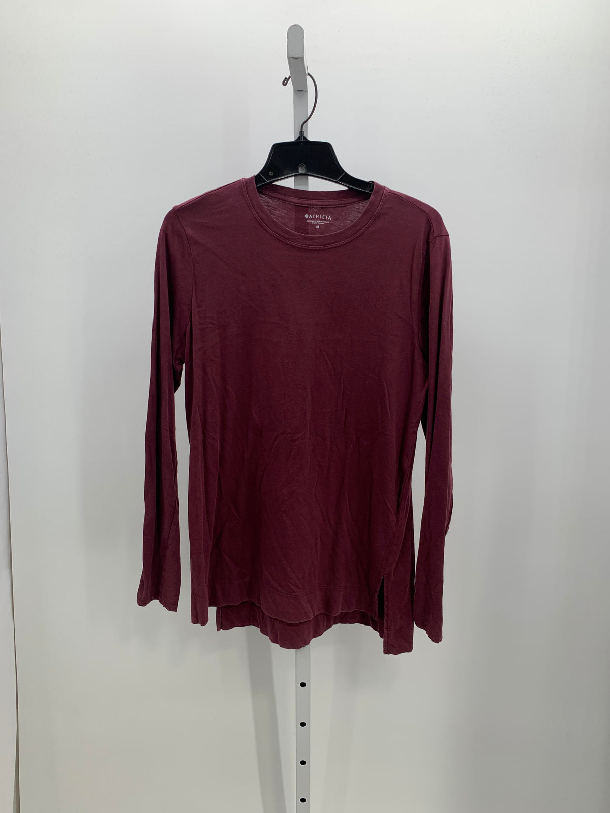 Athleta Size Medium Misses Long Sleeve Shirt