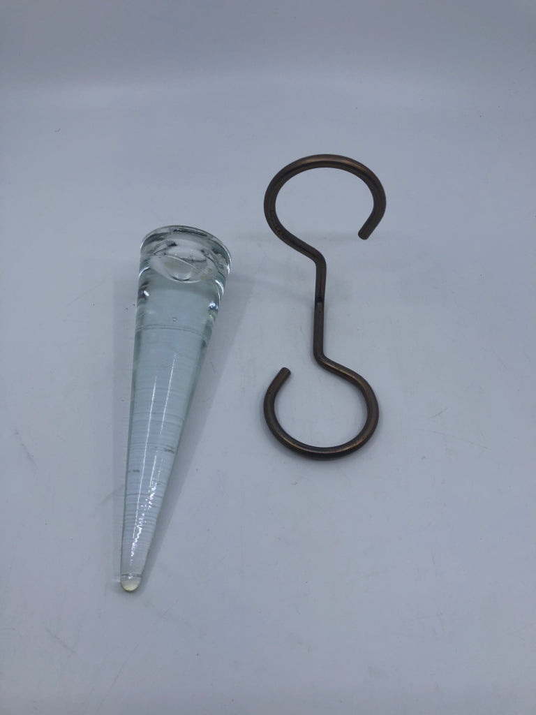 WALL HANGING GLASS CANDLE HOLDER.