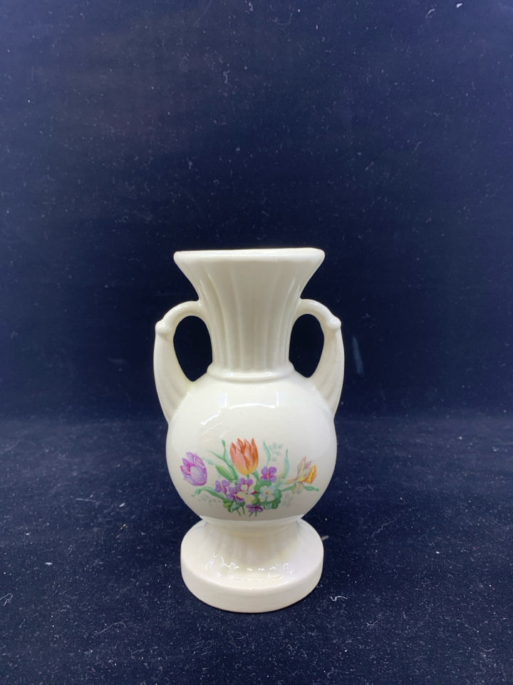 VTG CREAM URN W/FLOWERS.