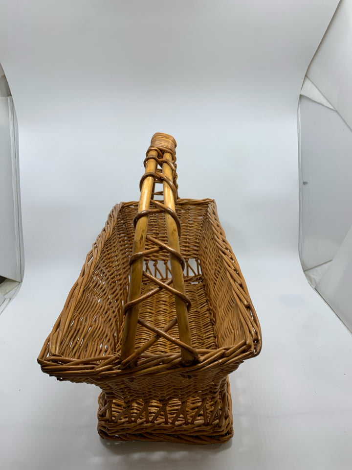 WICKER FAN BASKET.