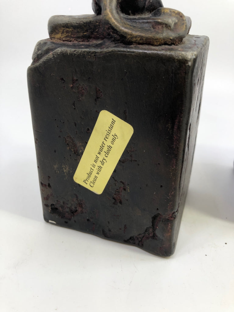 2PC VTG REPRODUCTION LION SCULPTURES ATTILA'S.