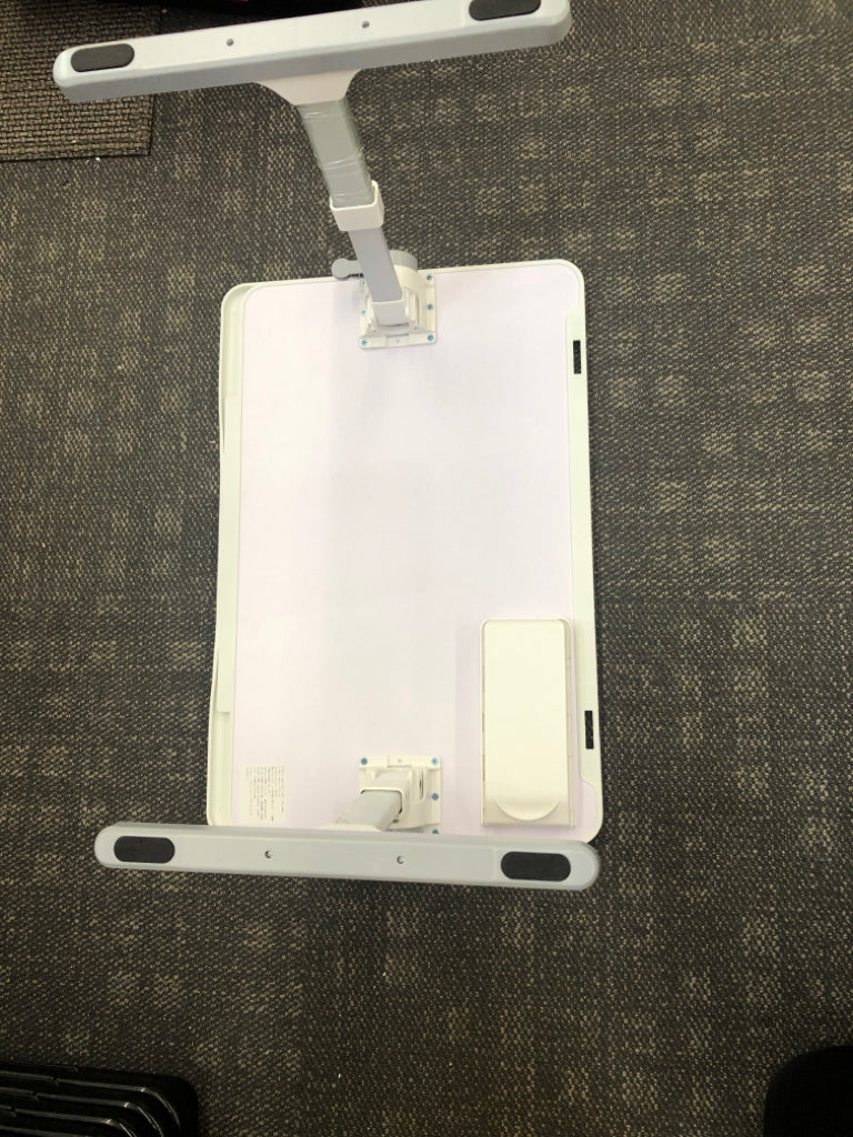 WHITE/GREY PLASTIC ADJUSTABLE COMPUTER LAP DESK.