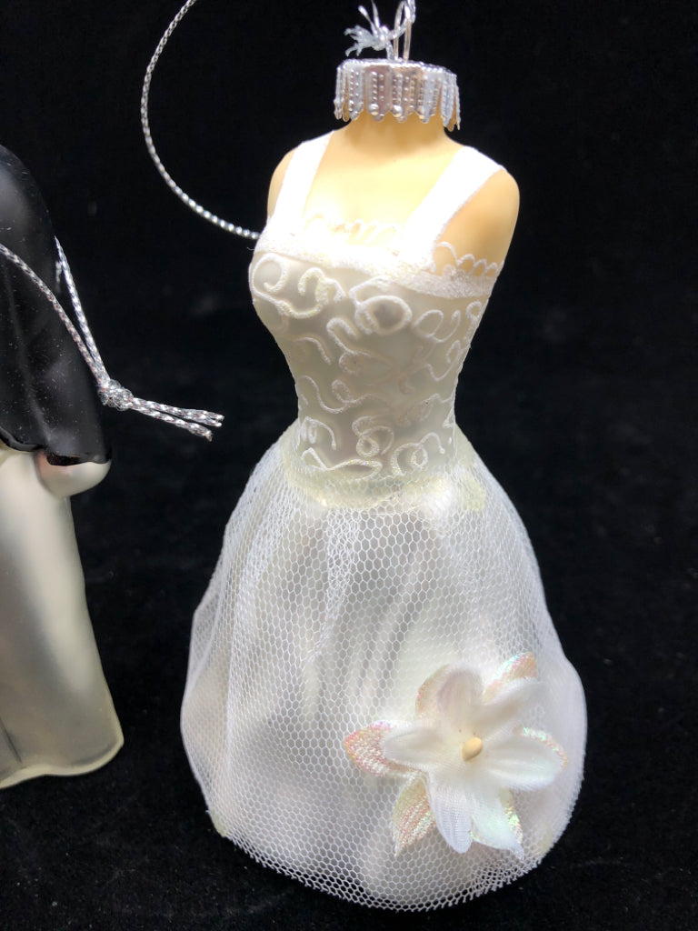 2-BRIDE & GROOM ORNAMENTS.