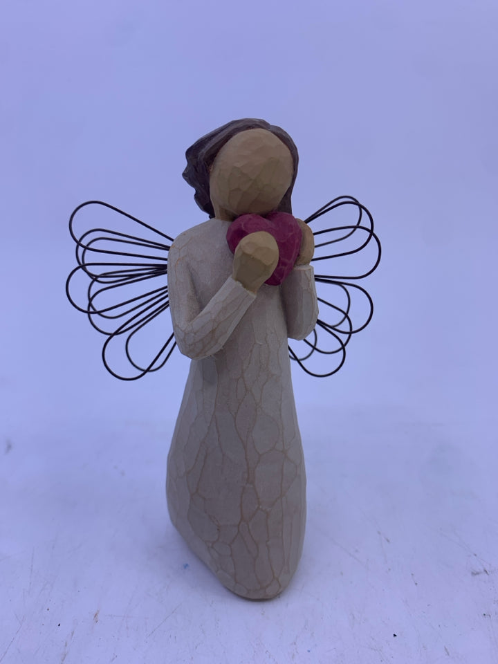 WILLOW TREE ANGEL OF THE HEART.