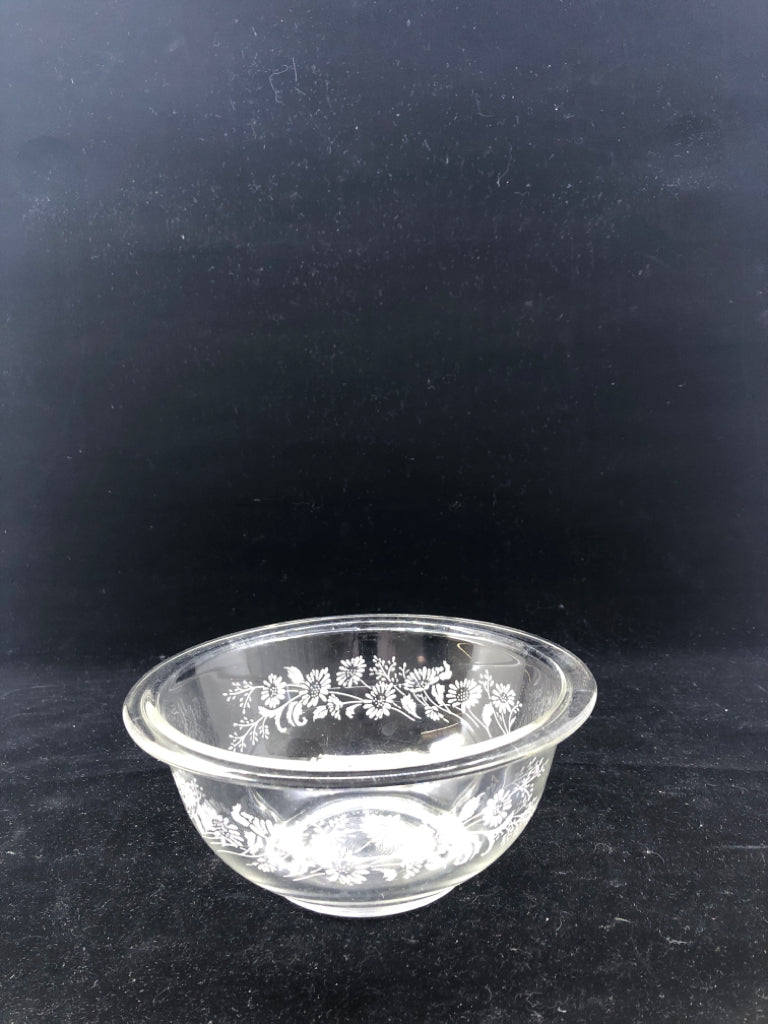 VTG WHITE FLORAL SMALL MIXING BOWL.