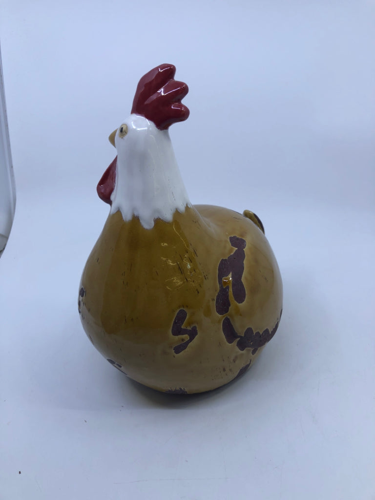 TAN DISTRESSED ROOSTER W/ WHITE HEAD CERAMIC.