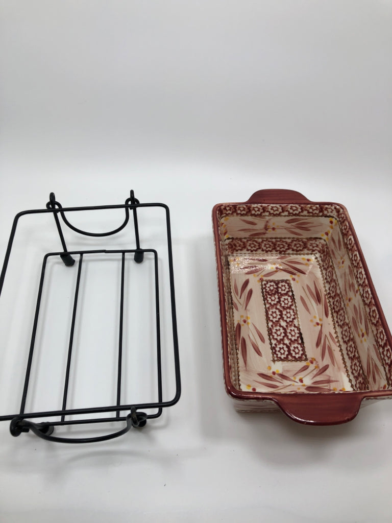 3PC RED TEMPATIONS BAKING DISH W/STAND AND LID.