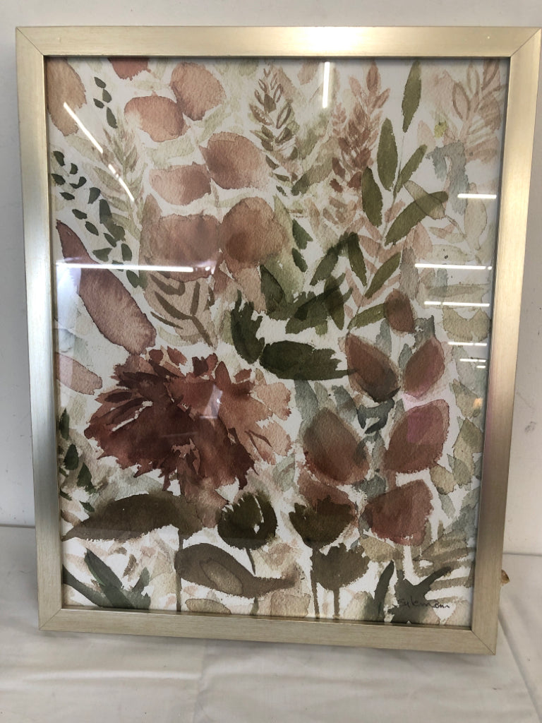 WATER COLOR FLOWERS IN GOLD FRAME.