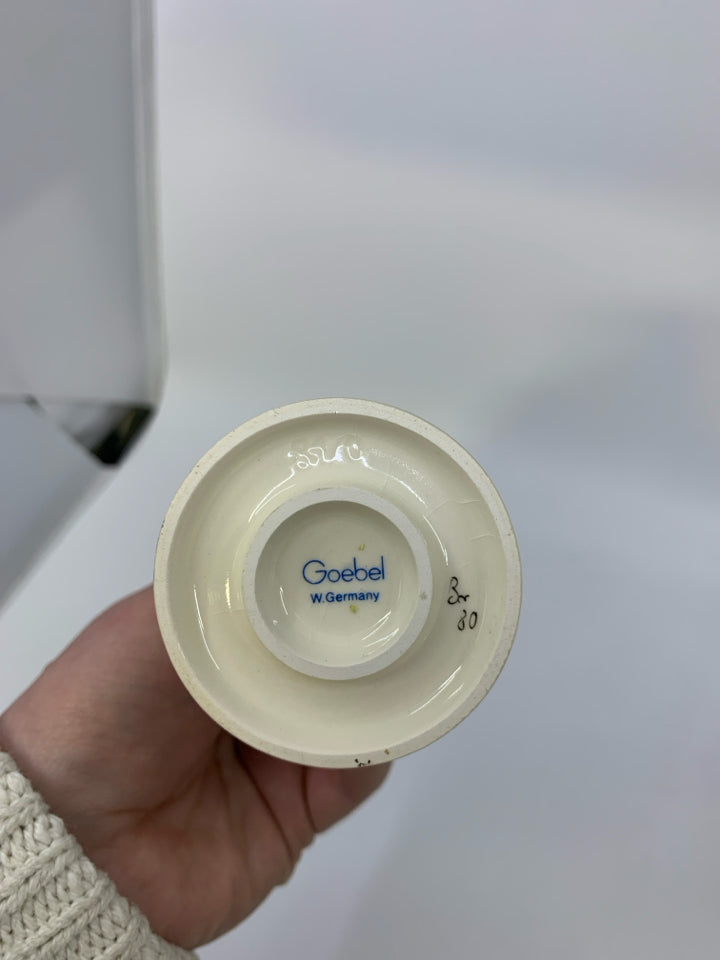 VTG SCHOOL GIRL #81/0 HUMMEL.