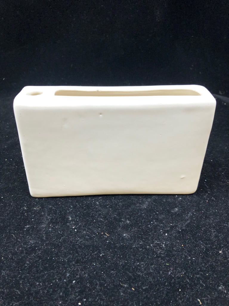 WHITE W EMBOSSED CAT SKINNY VASE.