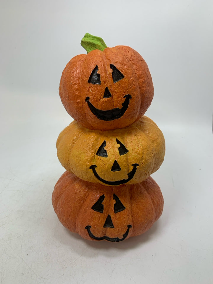 3 STACKING RESIN JACKO LANTERNS.