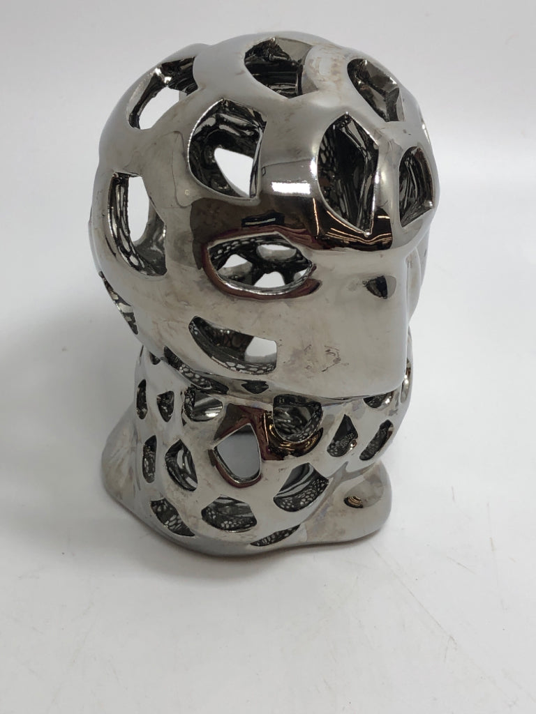 METALLIC OWL FIGURE.