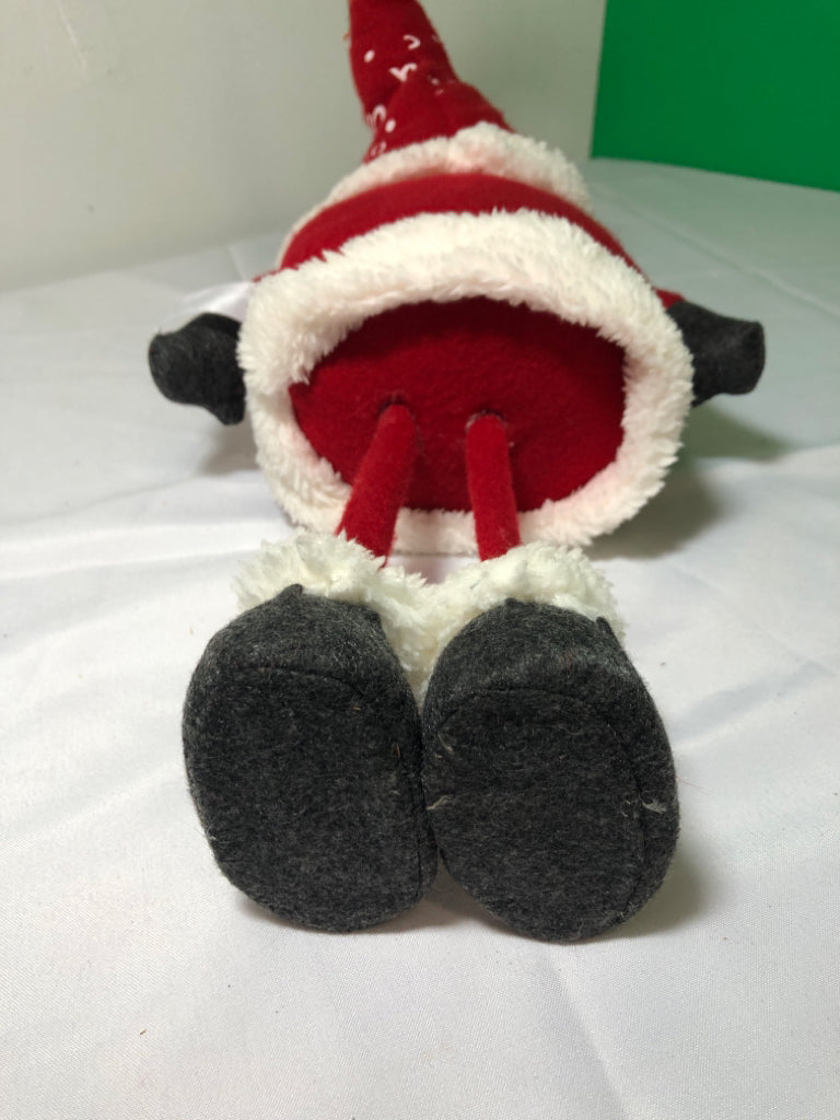 SANTA GNOME W/ HO HO HAT ON PLUSH.
