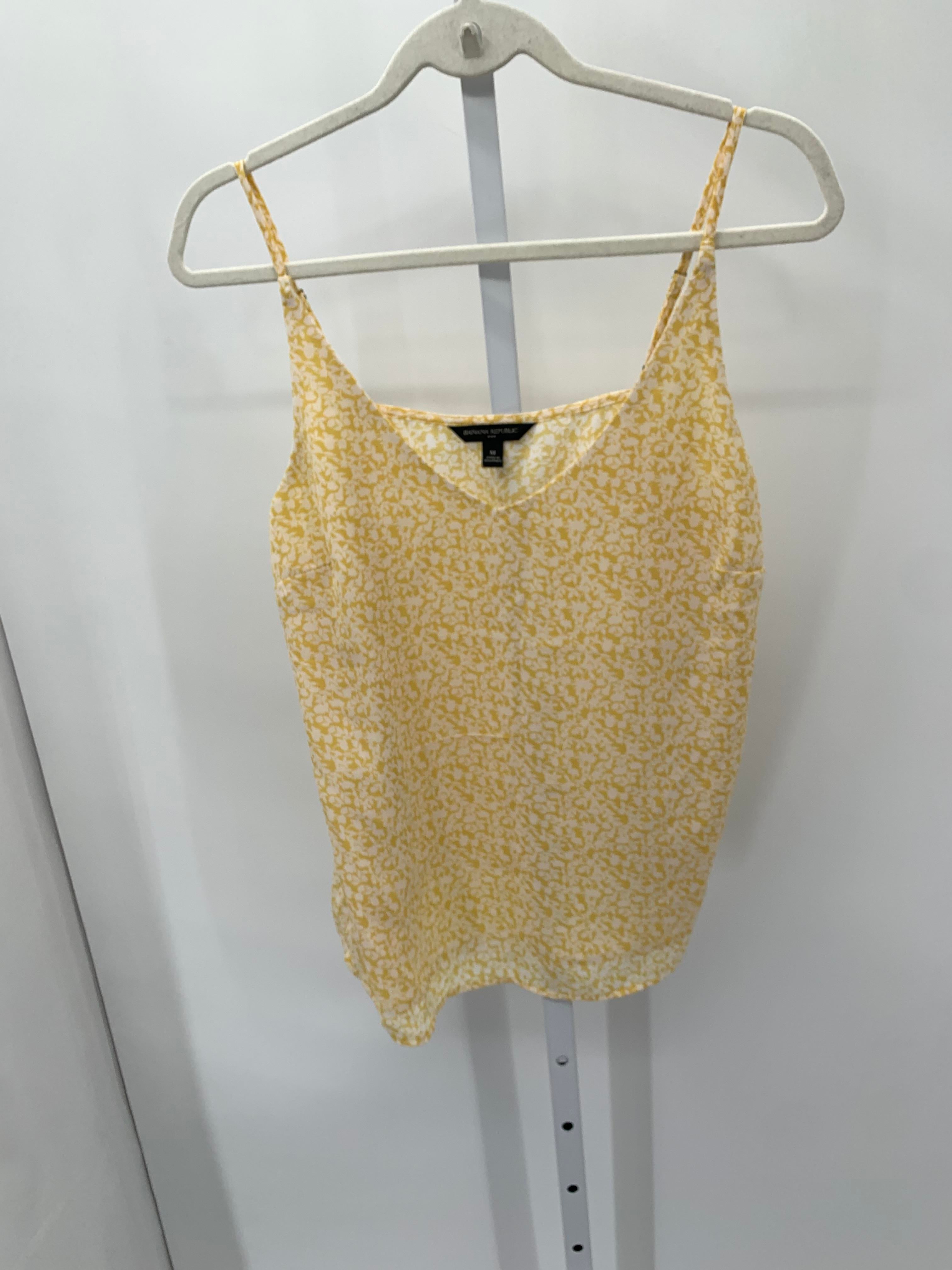 Banana Republic Size Medium Misses Sleeveless Shirt