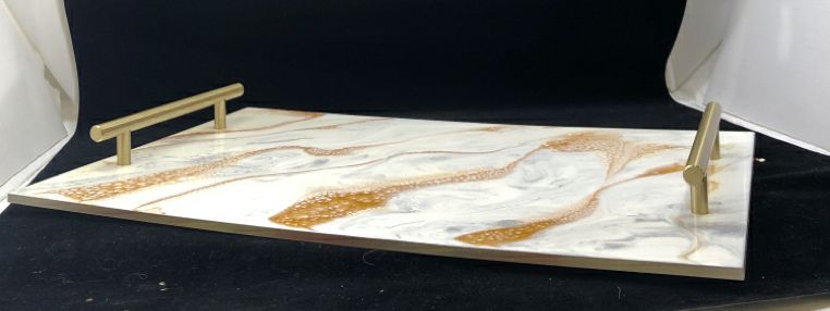 MARBLE PRINT RESIN SERVING TRAY W/GOLD HANDLES.