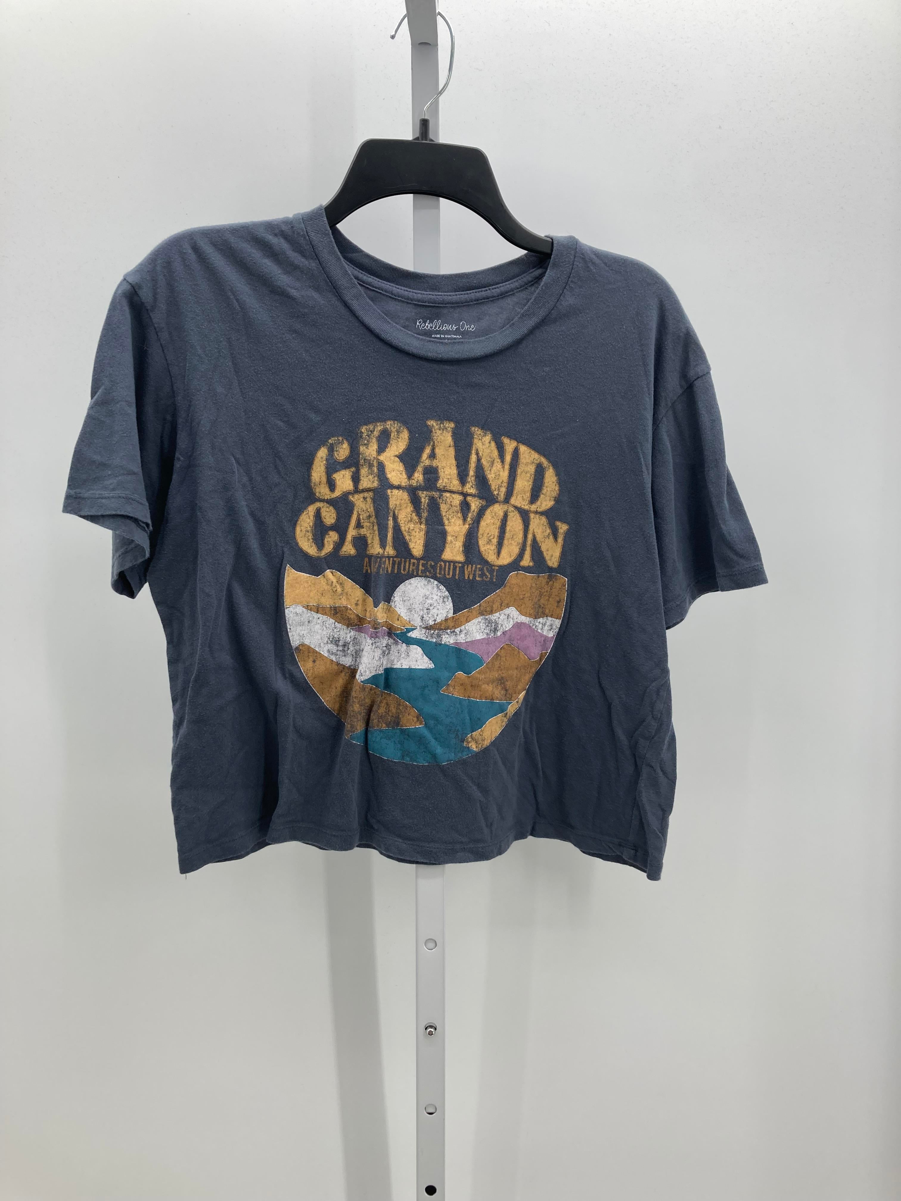 Size Large Juniors Short Sleeve Shirt