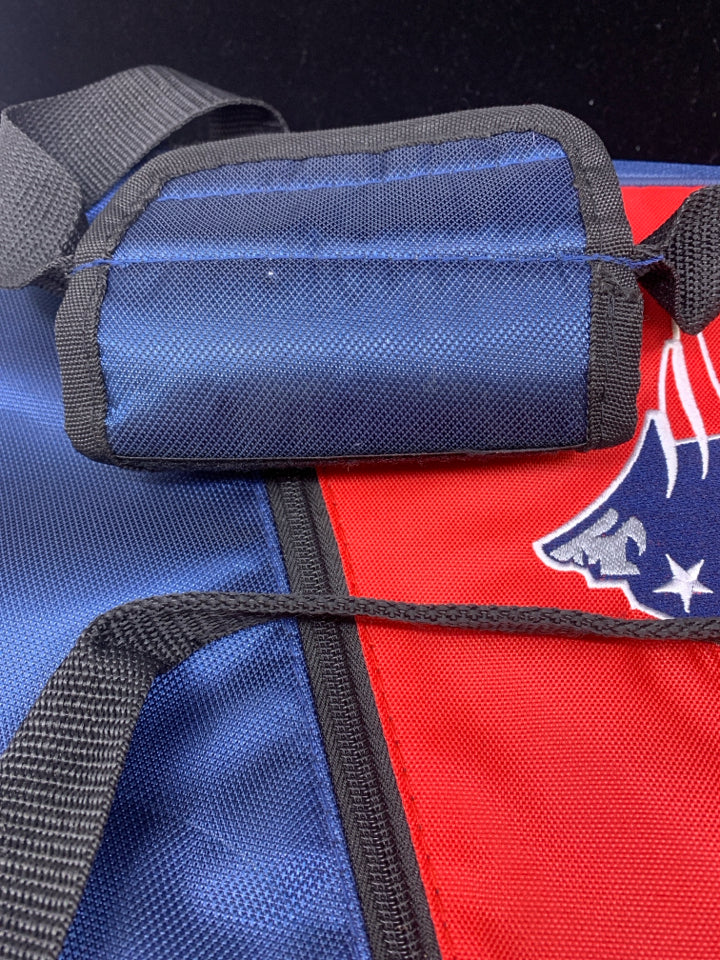 PATRIOTS INSULATED CASSEROLE CARRIER.
