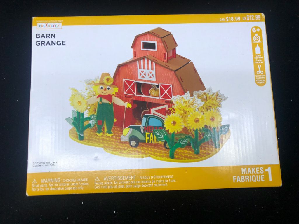 NIB BARN CRAFT KIT