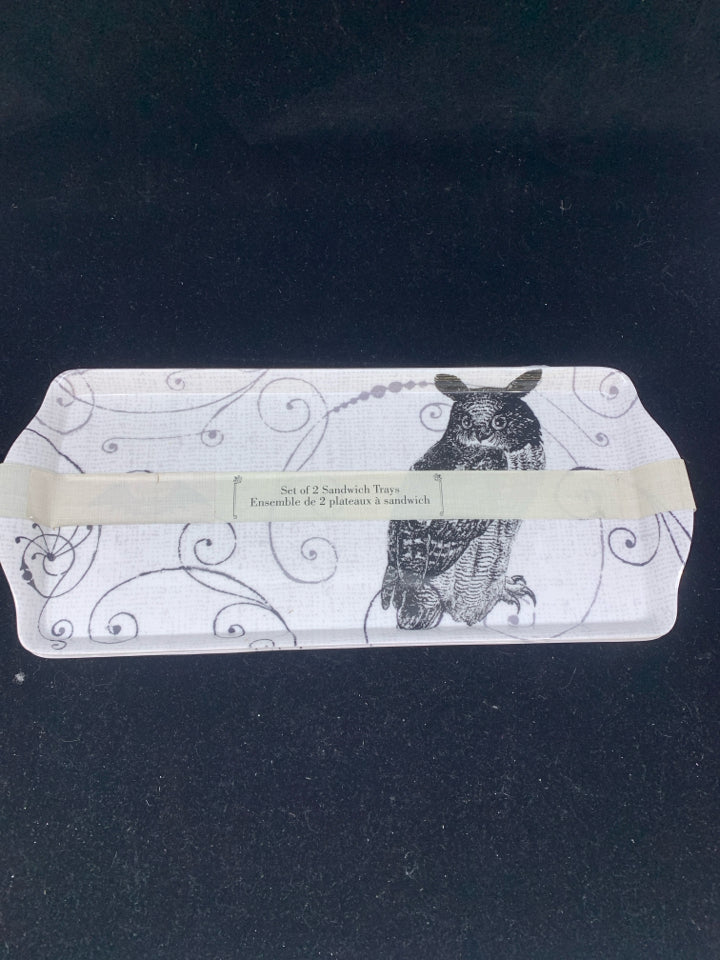 NEW 2PK WHITE MELAMINE OWL SANDWICH TRAYS.