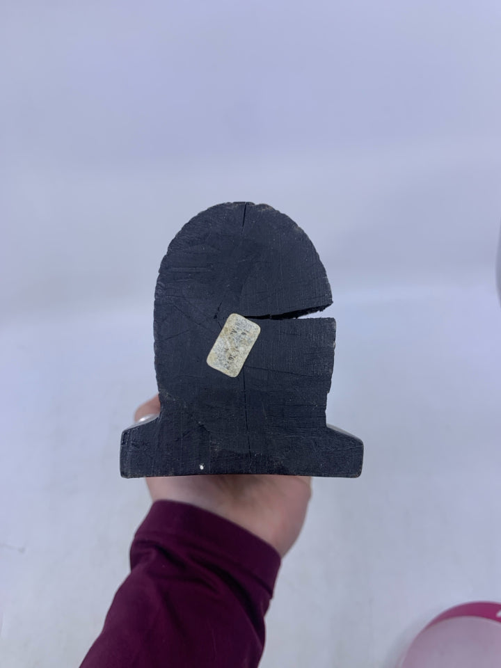 HEAVY BLACK WOOD CARVED FACE W/ FLAT EDGE FOLK AR BOOK END.