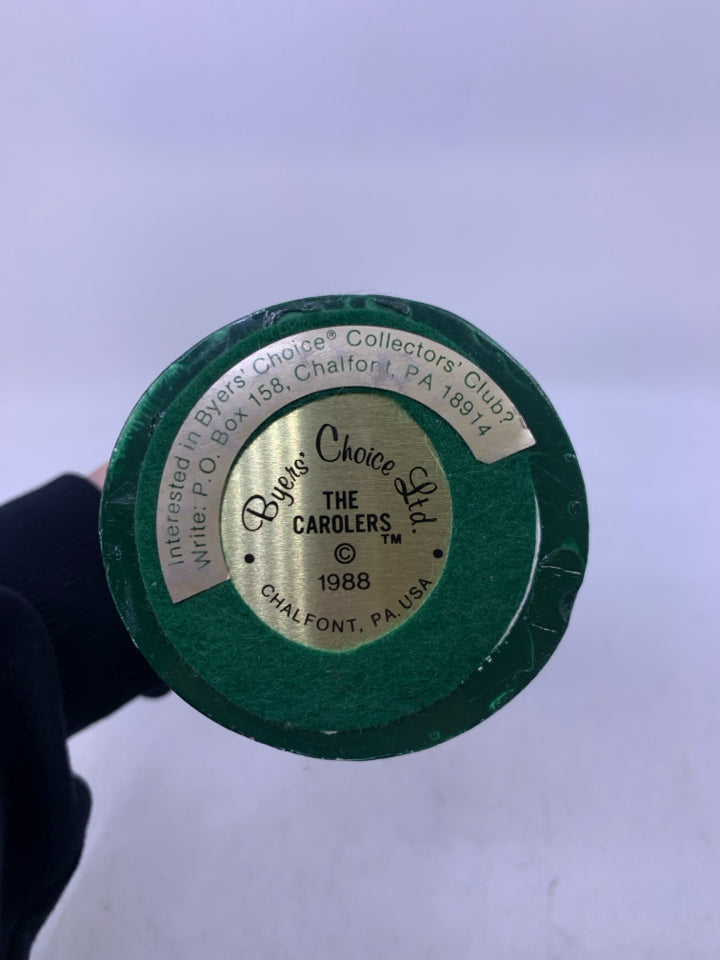 BOY CAROLER W/ MUSIC NOTES PLAID SCARF 1988 BYERS' CHOICE.