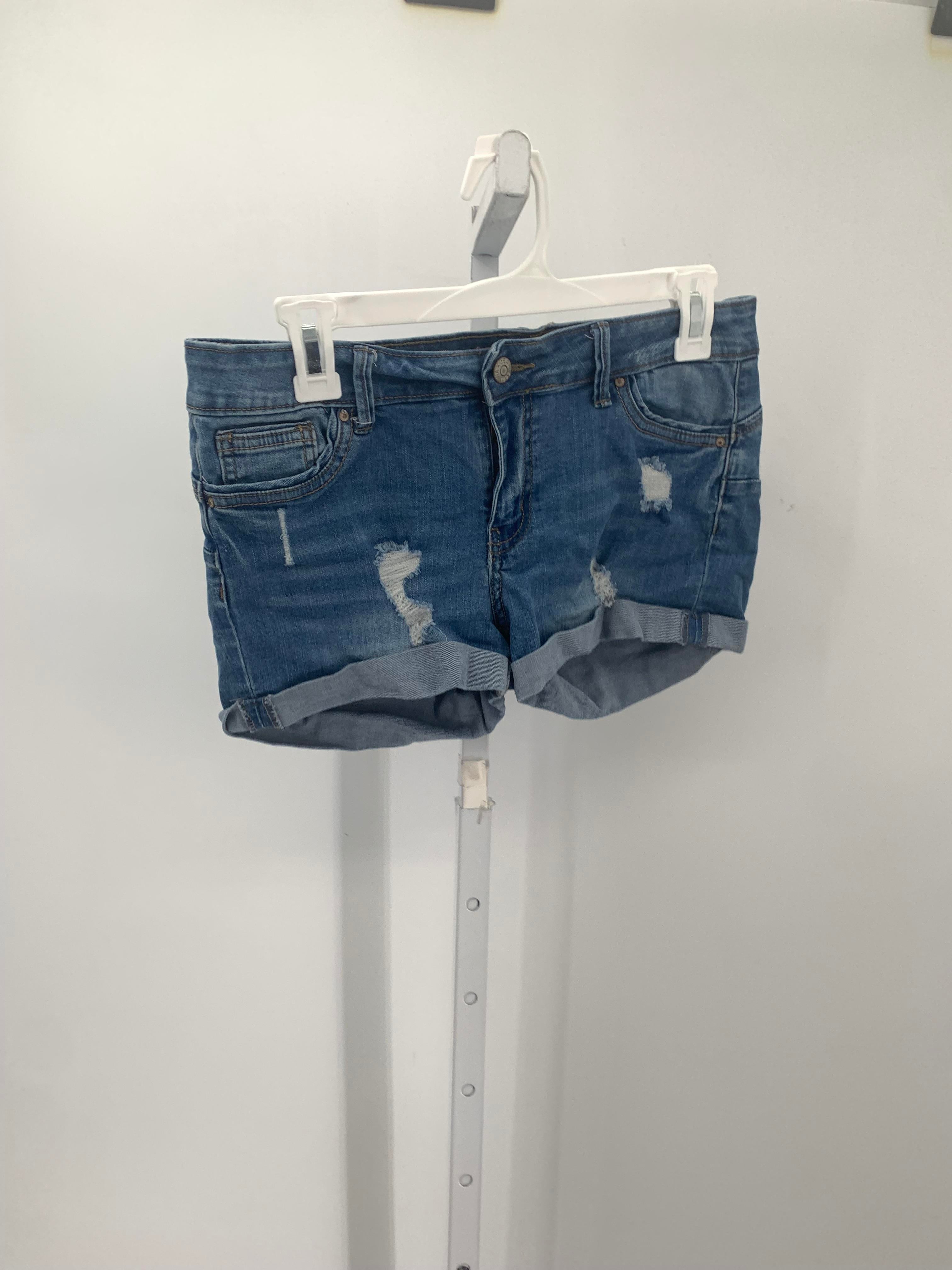 Size Medium Juniors Shorts
