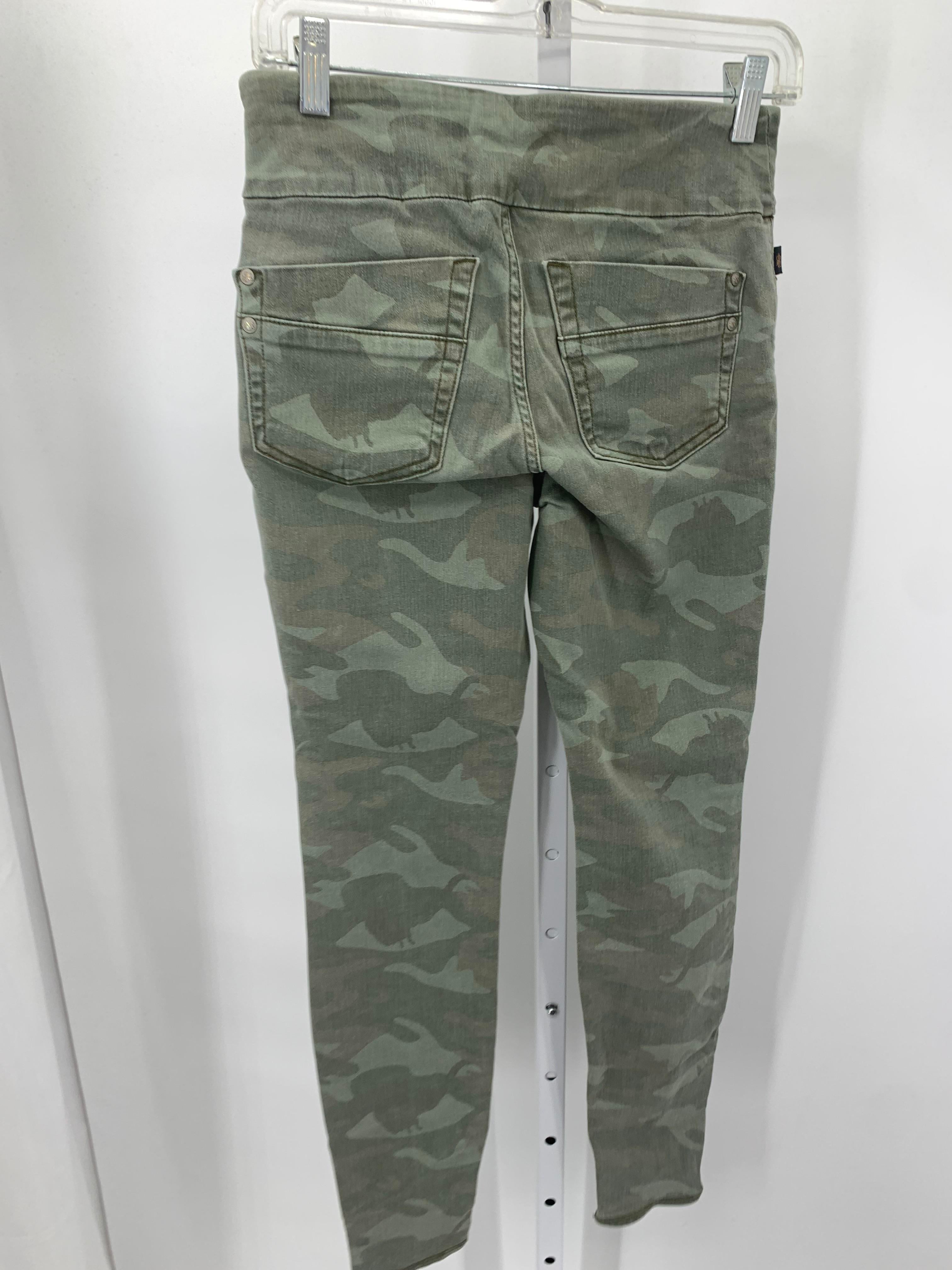 Rock & Republic Size 8 Misses Jeans