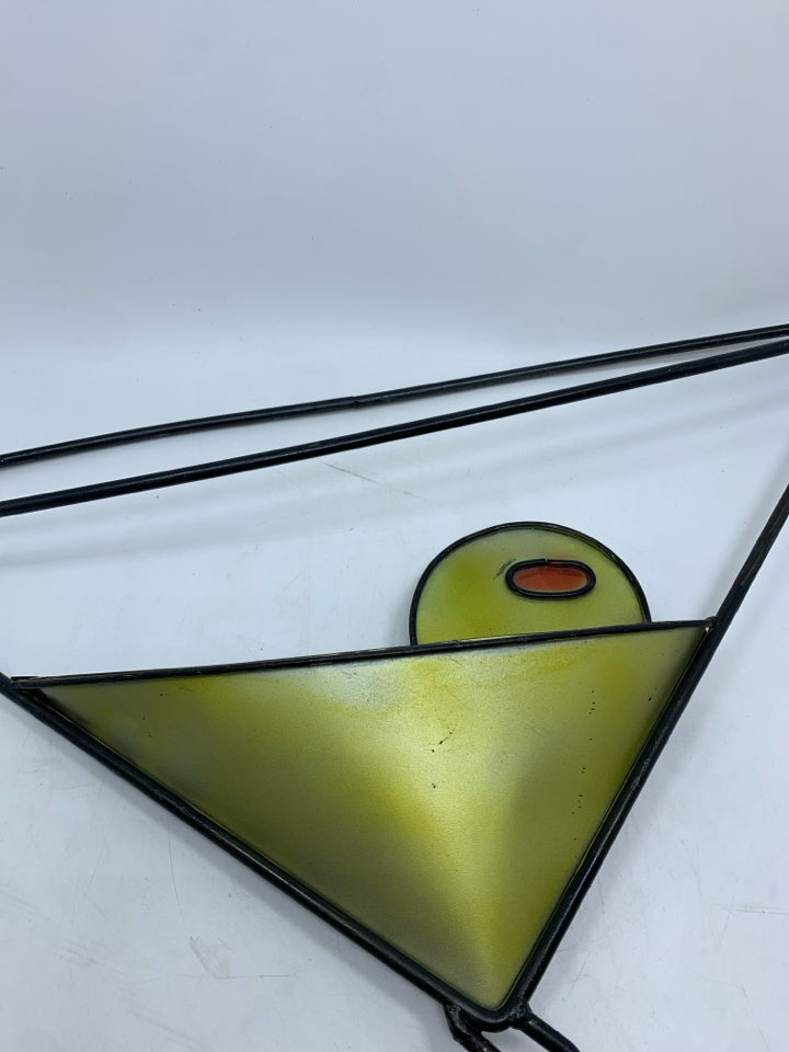 METAL MARTINI WALL-HANGING.