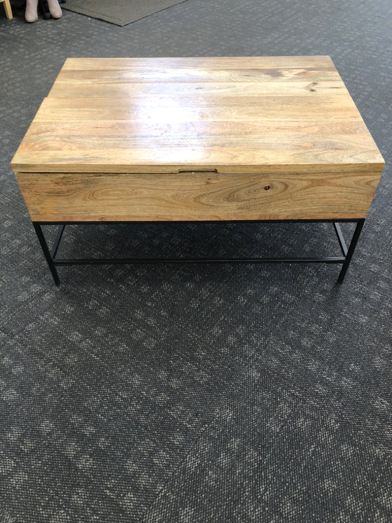 RECLAIMED WOOD COFFEE TABLE W/LIFT TOP, BLACK METAL BASE.