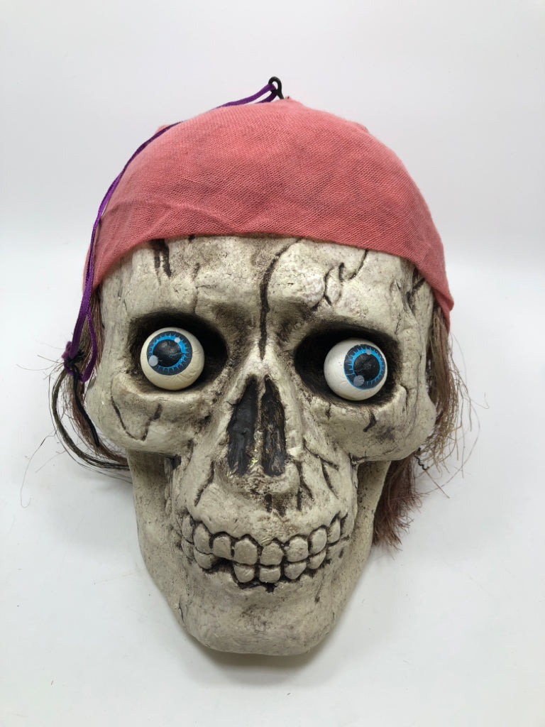 FOAM SKELETON PIRATE.