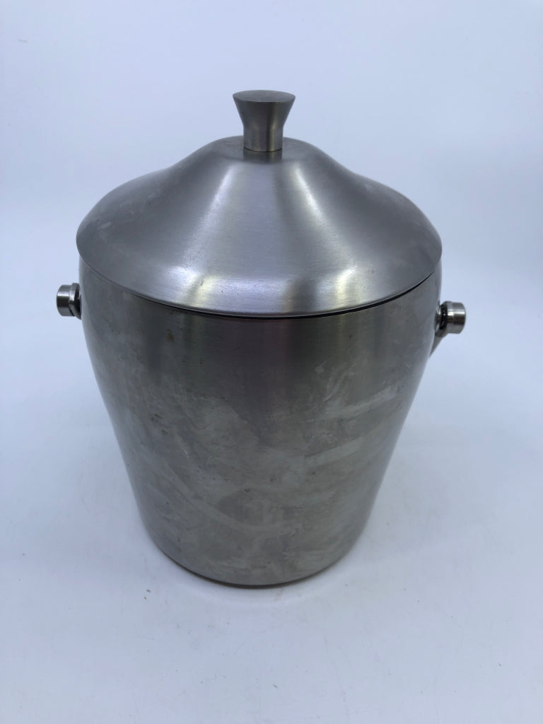 METAL ICE BUCKET W LID.